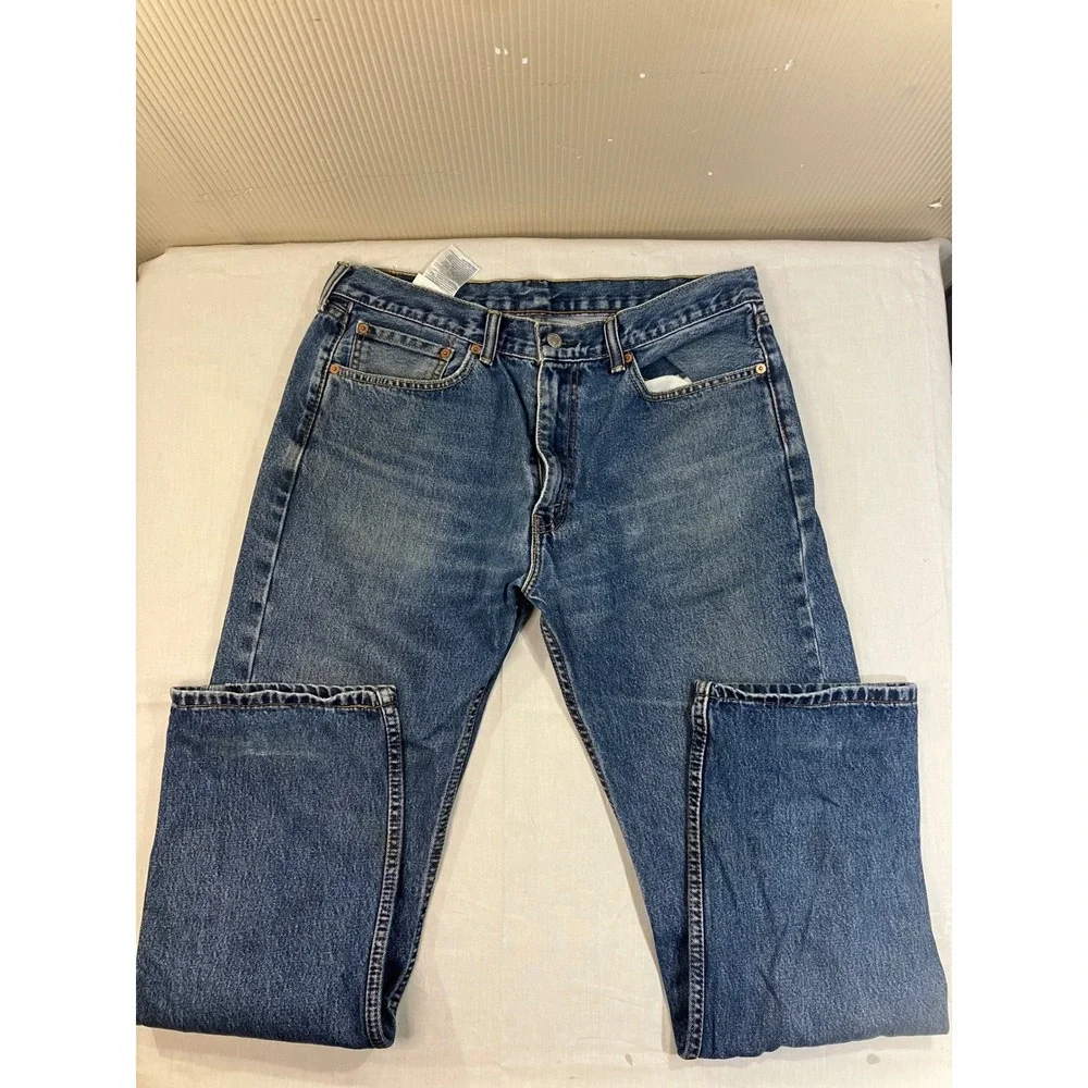 Levis 505 Regular Fit Straight Leg‎ Jeans Mens 36x32 Medium Wash Blue 00505-4886